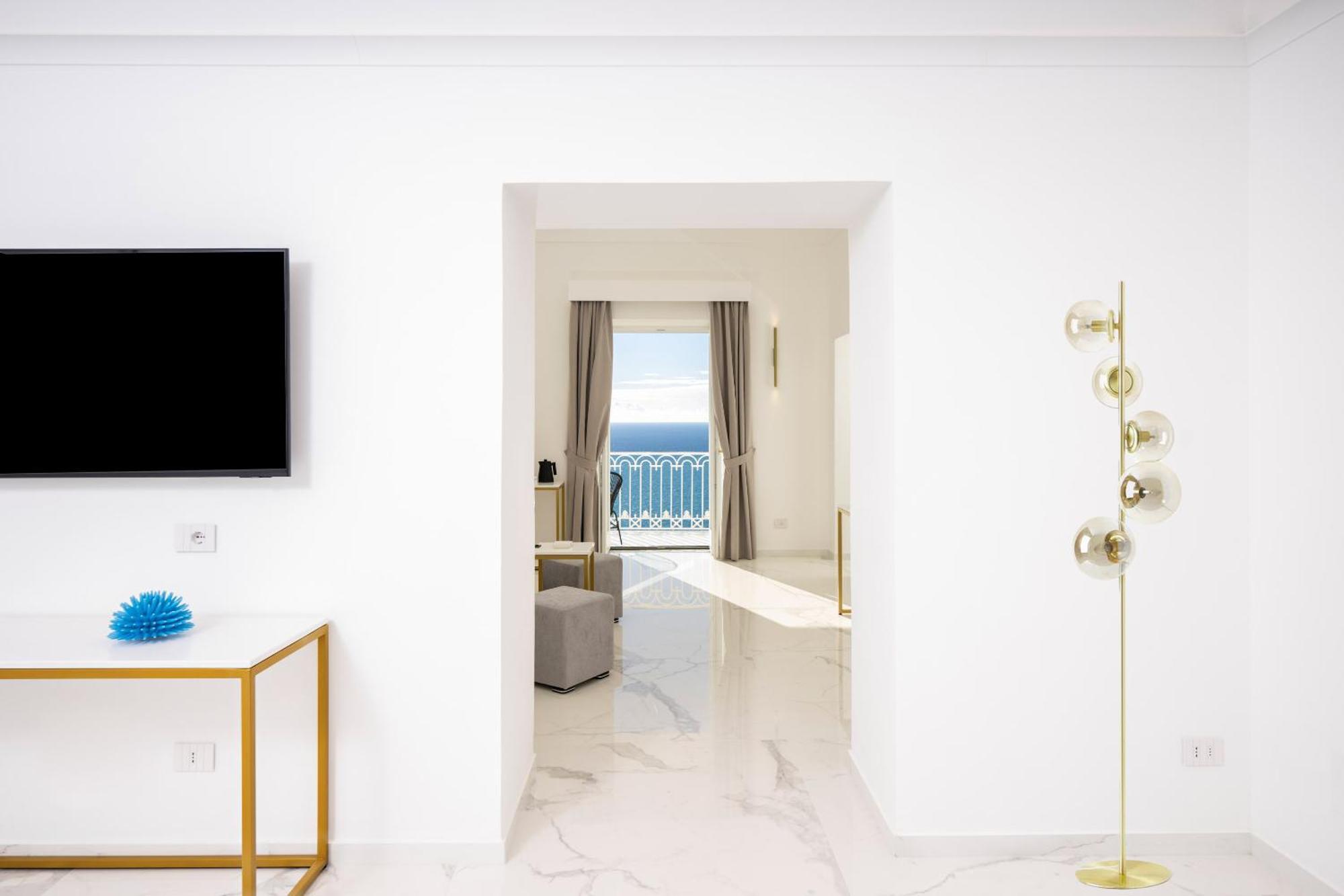 Gianlica Suites Positano Exteriör bild